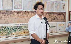 蔣萬安誤發淹水慰問金後再追回 沈伯洋：救災程序有一定的SOP