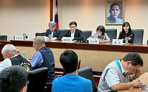 五一平台聯盟拜會爭取勞退改革　賴瑞隆：正面回應提9%修法版本