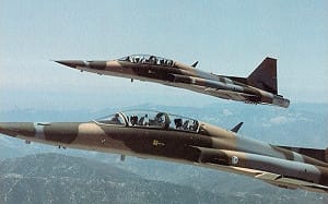 川普內閣鬧內鬨! NASA署長親駕老戰機參加飛行表演 FAA事前否決遭漠視