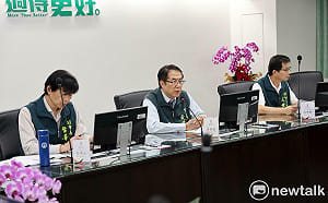 因應巴威颱風南市召開防颱整備會議  黃偉哲責成市府團隊嚴陣以待