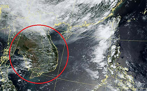中南半島對流被抑制！西南風北上降雨集中在海上 鄭明典揭關鍵