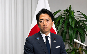 誰甩北京抗議啊！ 小泉談日本核武仍這樣說 但稱「這東西」沒變...