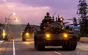 漢光演習夜間反特攻！M60A3戰車機動馳援彈藥庫