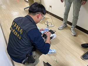 非法博弈集團改居家遙控　警5縣市32路攻堅逮27人