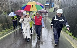 深入第一線勘查水情    賴瑞隆：中央地方密切聯繫全面戒備