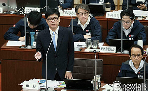 最後一次施政報告盤點「17項六都第一」　陳其邁交6年成績單：高雄一定會更好