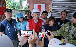 1小時狂降雨！基隆多地淹水　謝國樑急勘災：最高慰助3萬元