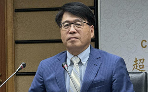 游盈隆：7比0認鞭刑公投非重大政策創制遭否決、他沒投票