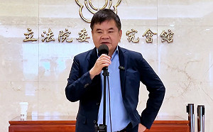 卓揆嘆不副署法案如《少林足球》守門員  莊瑞雄嗆在野：那些喊倒閣沒一個敢！