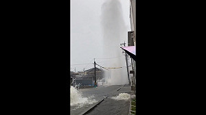 (影) 名古屋幾乎泡在水裏! 遭線狀對流侵襲 市內多地傳出淹水災情