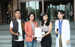 李柏毅急診風波恐涉醫療法新規  台灣前進赴北市衛生局遞檢舉   