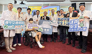 (影)急診室震撼數據曝光！交通部攜台中榮總提三守則 籲年輕騎士減速保命