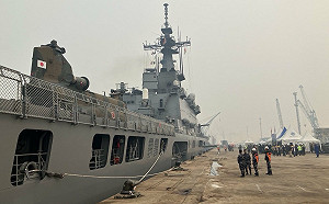 日本自衛隊首次海外滅火艦抵印尼  CH-47組裝後深入火場