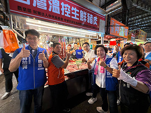 直攻何欣純票倉 兩藍營議員陪江啟臣掃市場 未見白營及退黨候選人