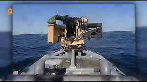 (影) 史上首次無人艦艇海戰！ 烏海軍水面無人艇擊沉俄軍船艦