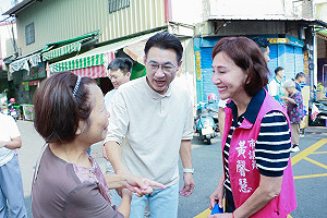 江啟臣西屯市場拜票人氣旺 藍營合體推動會展與傳統市集共榮