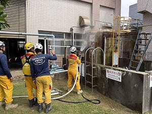 台電南部電廠爆工安意外！工人墜鹽酸槽 釀1人重傷10人嗆傷
