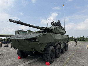 (影) 105公厘輪型戰車首秀竟「卡彈」 國防部笑稱：今天運氣蠻好的