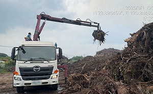烏龍爆料抹煞基層努力    高市府澄清去年主動查緝永安廢木材非法棄置