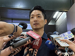 九把刀拿分組報告比蔣萬安、沈伯洋 蔣搬大巨蛋、輝達政績回應