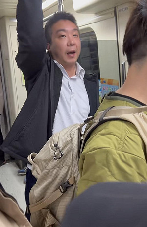 藍白粉咒沈伯洋女兒「遇到小燈泡」惹議！林男遭起底捷運飆罵綠全家死光光 乘客全看傻