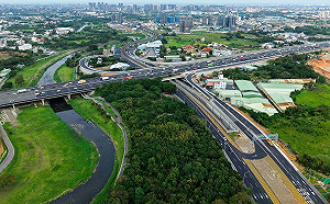 國慶及光復連假避塞車！國道「好走時段」曝光  提前規劃避車流