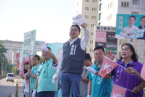 連續兩天跑桃園蘆竹！ 綠市長候選人黃世杰今晨在南崁路口率眾拜票