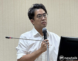沈伯洋遭挖昔拿椅子砸同學 他反問：為何沒人挖蔣萬安過去？