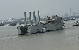 中國第二艘超大型UUV支援艦現身廣州 「小一號」顯示「多線並行」實力