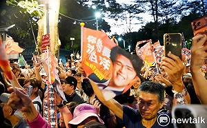 沈伯洋反超蔣萬安17%！他曝：台北選戰關鍵指標「第一次同方向移動」