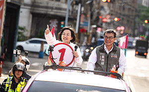 蘇巧慧「車掃」從選區出發  線上互動遊戲大爆發引萬人朝聖