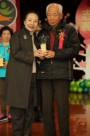 90歲仍當志工 嘉義171位志願服務志工獲縣府授獎