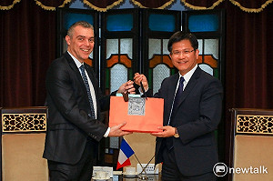 盼投資台中 法議會友台小組拜會林佳龍