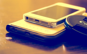 蘋果忙研發 次代iPhone SE恐將延至下半年