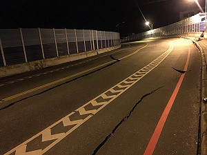 花蓮大震災損慘重:７大樓傾斜毀損 2橋封閉 蘇花公路封閉只出不進