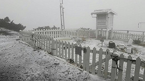 對流旺盛！玉山下冰雹全台大雨特報不斷