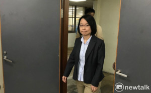 柯文哲發文表揚吳音寧  姚文智：邊查帳邊呼呼