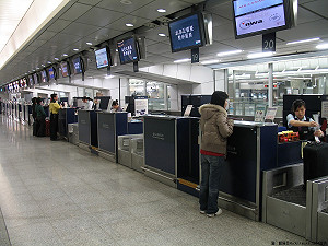 不知嬰兒需簽證班機遭取消 消保官： 應注意航空公司條款