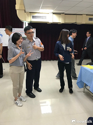 北警推電子巡邏箱 警員求合照「學姊」成另類焦點！