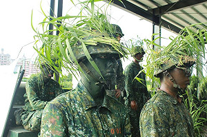 陸軍官校偽裝教學惹議 網友：在學史瑞克？
