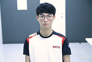 《英雄聯盟》世界第一浪人 KT Ucal：想carry就不能秀