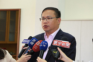 王義川辭中市交通局長 將參選立委