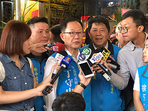 里長陳情反深澳踢鐵板 丁丁左批蘇傲慢 右打柯態度曖昧