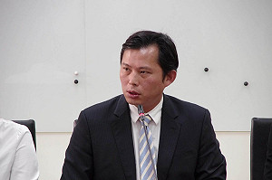 指立法院護航原能會 黃國昌問蔡英文總統：您也震怒嗎？