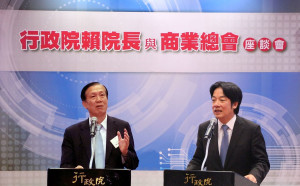 商總建議颱風假應補班 網友：為何勞工權益不公投?