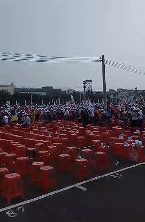 張麗善造勢萬人爆棚？ 民眾戳破：動員外縣市助陣全場僅6000人