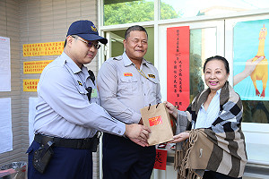 投下神聖一票！嘉義縣長張花冠：考慮參選立委