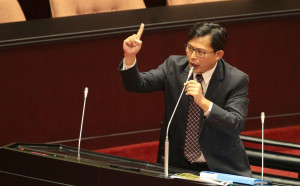 憲法沒有「一中各表」的空間　黃國昌：來場政黨大辯論吧！
