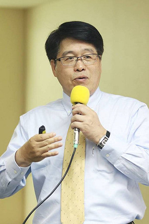 游盈隆：民進黨國民黨化 如何感動人民？