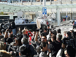 (影)雙城論壇大陸代表抵台 「台灣國」抗議大批警力戒備